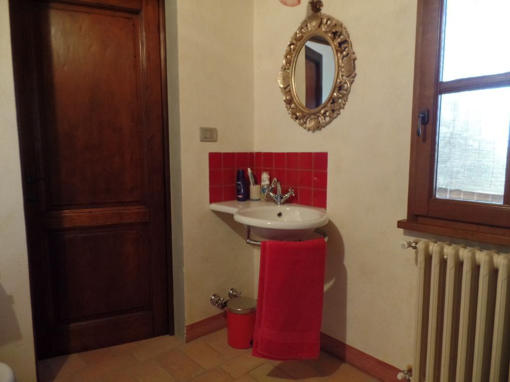 Il Fienile Holiday Home Le Fornacette Екстериор снимка