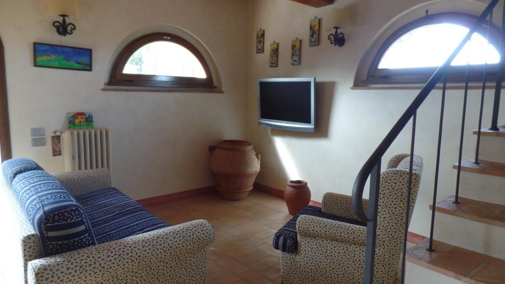 Il Fienile Holiday Home Le Fornacette Екстериор снимка