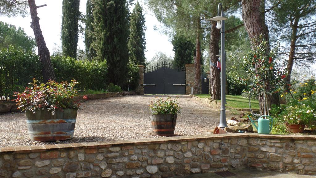 Il Fienile Holiday Home Le Fornacette Екстериор снимка